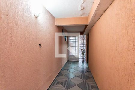 Casa à venda com 220m², 3 quartos e 2 vagasCorredor Externo