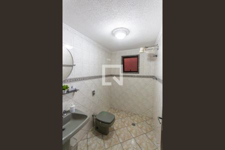 Casa à venda com 220m², 3 quartos e 2 vagasBanheiro