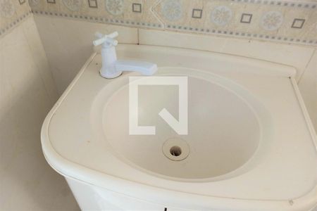 Apartamento à venda com 70m², 2 quartos e sem vaga Apartamento à venda com 70m², 2 quartos e sem vagaBanheiro Social