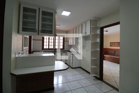 Casa para alugar com 234m², 4 quartos e 2 vagasCozinha