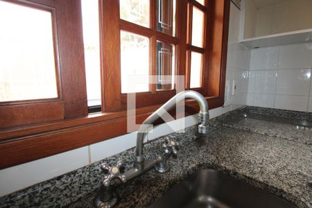 Casa para alugar com 234m², 4 quartos e 2 vagasCozinha