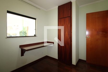 Casa para alugar com 234m², 4 quartos e 2 vagasQuarto 1 térreo (suíte)
