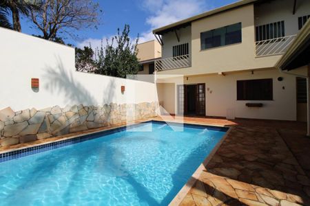 Casa para alugar com 234m², 4 quartos e 2 vagasQuintal - Piscina