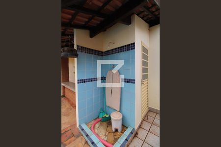 Casa para alugar com 234m², 4 quartos e 2 vagasQuintal - Ducha