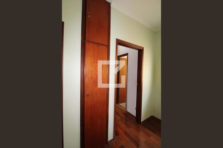 Casa para alugar com 234m², 4 quartos e 2 vagasHall dos quartos 2, 3 e 4