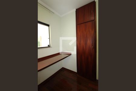 Casa para alugar com 234m², 4 quartos e 2 vagasQuarto 1 térreo (suíte)