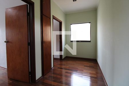 Casa para alugar com 234m², 4 quartos e 2 vagasHall dos quartos 2, 3 e 4