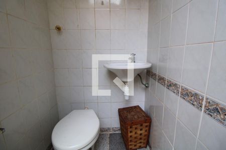 Casa para alugar com 234m², 4 quartos e 2 vagasQuintal - Banheiro