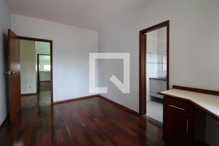 Casa para alugar com 234m², 4 quartos e 2 vagasQuarto 2 (suíte)