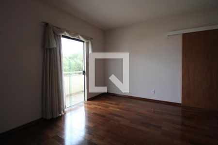 Casa para alugar com 234m², 4 quartos e 2 vagasQuarto 4 (suíte master)