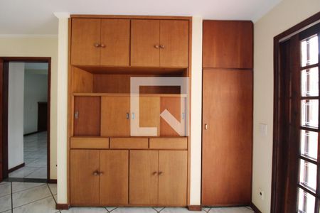 Casa para alugar com 234m², 4 quartos e 2 vagasSala de TV