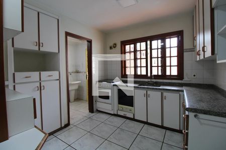 Casa para alugar com 234m², 4 quartos e 2 vagasCozinha