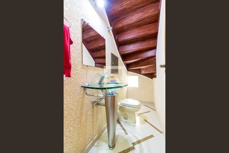 Casa à venda com 100m², 3 quartos e 2 vagas Casa à venda com 100m², 3 quartos e 2 vagasLavabo