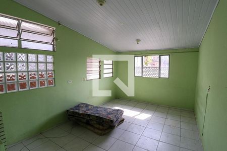 Casa à venda com 170m², 5 quartos e 2 vagas Casa à venda com 170m², 5 quartos e 2 vagasCasa 3  - Quarto