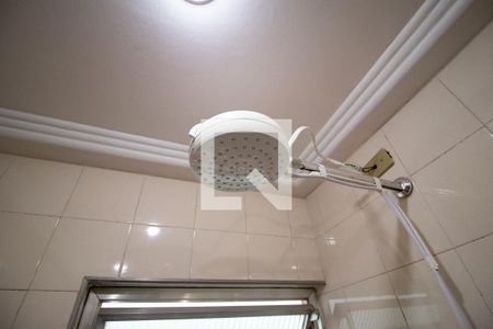 Casa à venda com 108m², 3 quartos e 2 vagas Casa à venda com 108m², 3 quartos e 2 vagasChuveiro