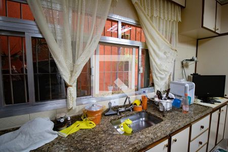 Casa à venda com 108m², 3 quartos e 2 vagas Casa à venda com 108m², 3 quartos e 2 vagasdetalhe da cozinha