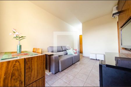 Sala de apartamento para alugar com 2 quartos, 75m² em Estoril, Belo Horizonte