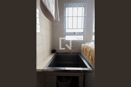 Casa à venda com 240m², 4 quartos e 3 vagas Casa à venda com 240m², 4 quartos e 3 vagasCozinha e Área de Serviço