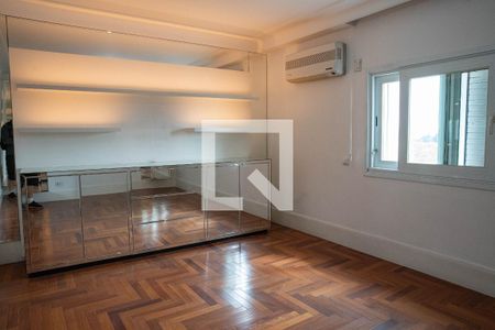 Casa à venda com 693m², 8 quartos e 8 vagas Casa à venda com 693m², 8 quartos e 8 vagascasa 2 - Quarto6