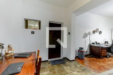 Apartamento à venda com 283m², 3 quartos e sem vaga Apartamento à venda com 283m², 3 quartos e sem vagaEscritório