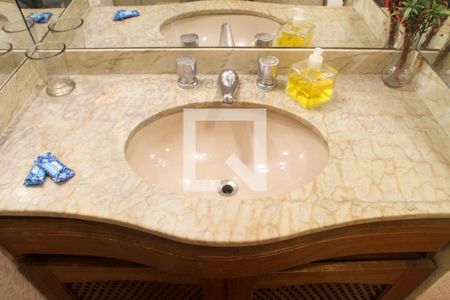 Apartamento à venda com 60m², 2 quartos e 1 vaga Apartamento à venda com 60m², 2 quartos e 1 vagaBanheiro Social