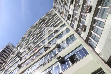 Apartamento à venda com 60m², 2 quartos e 1 vaga Apartamento à venda com 60m², 2 quartos e 1 vagaFachada do Prédio