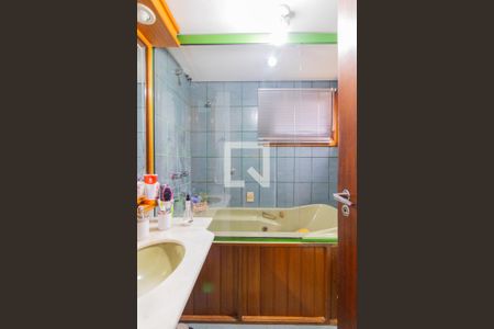 Apartamento à venda com 126m², 3 quartos e 1 vaga Apartamento à venda com 126m², 3 quartos e 1 vagaBanheiro da Suíte