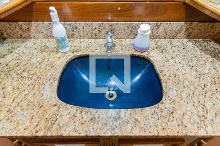 Apartamento à venda com 126m², 3 quartos e 1 vaga Apartamento à venda com 126m², 3 quartos e 1 vagaBanheiro Corredor