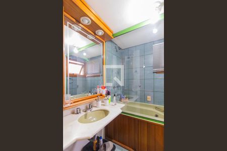 Apartamento à venda com 126m², 3 quartos e 1 vaga Apartamento à venda com 126m², 3 quartos e 1 vagaBanheiro da Suíte