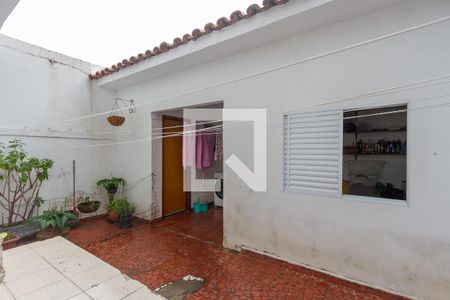 Casa à venda com 200m², 3 quartos e 2 vagas Casa à venda com 200m², 3 quartos e 2 vagasQuintal