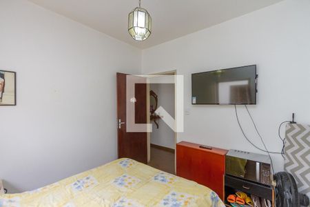 Casa à venda com 200m², 3 quartos e 2 vagas Casa à venda com 200m², 3 quartos e 2 vagasQuarto 3