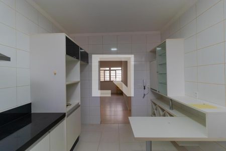 Casa à venda com 176m², 3 quartos e 4 vagas Casa à venda com 176m², 3 quartos e 4 vagasCozinha