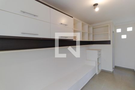 Casa à venda com 176m², 3 quartos e 4 vagas Casa à venda com 176m², 3 quartos e 4 vagasEscritório
