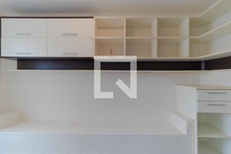 Casa à venda com 176m², 3 quartos e 4 vagas Casa à venda com 176m², 3 quartos e 4 vagasEscritório