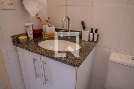 Apartamento à venda com 61m², 3 quartos e 1 vaga Apartamento à venda com 61m², 3 quartos e 1 vagaBanheiro