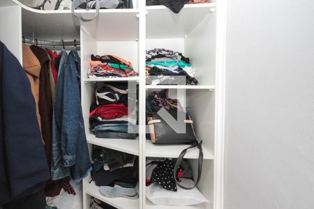 Apartamento à venda com 80m², 3 quartos e 1 vagaCloset