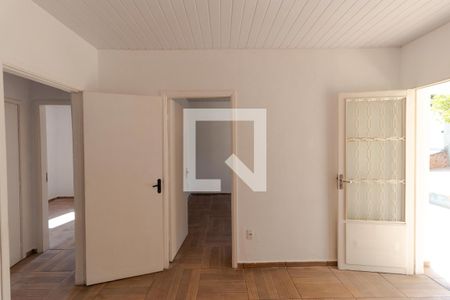 Casa à venda com 71m², 2 quartos e 5 vagas Casa à venda com 71m², 2 quartos e 5 vagasSala