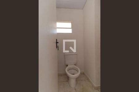 Casa à venda com 71m², 2 quartos e 5 vagas Casa à venda com 71m², 2 quartos e 5 vagasBanheiro da Suíte