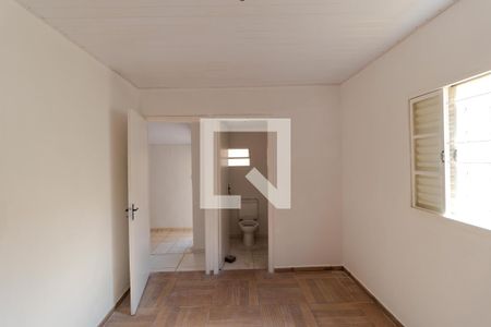 Casa à venda com 71m², 2 quartos e 5 vagas Casa à venda com 71m², 2 quartos e 5 vagasSuíte