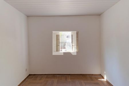 Casa à venda com 71m², 2 quartos e 5 vagas Casa à venda com 71m², 2 quartos e 5 vagasQuarto