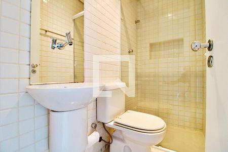 Apartamento à venda com 366m², 3 quartos e 4 vagas Apartamento à venda com 366m², 3 quartos e 4 vagasBanheiro de Serviço