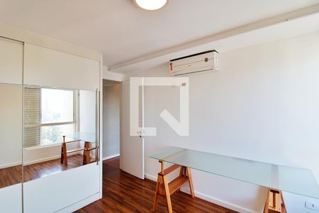 Apartamento à venda com 366m², 3 quartos e 4 vagas Apartamento à venda com 366m², 3 quartos e 4 vagasQuarto 2