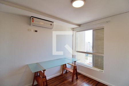 Apartamento à venda com 366m², 3 quartos e 4 vagas Apartamento à venda com 366m², 3 quartos e 4 vagasQuarto 2