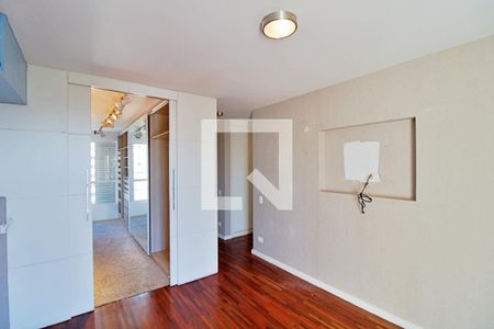 Apartamento à venda com 366m², 3 quartos e 4 vagas Apartamento à venda com 366m², 3 quartos e 4 vagasSuíte