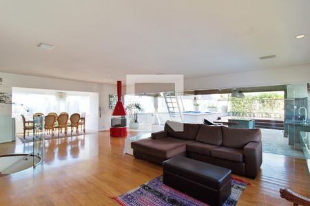 Apartamento à venda com 366m², 3 quartos e 4 vagas Apartamento à venda com 366m², 3 quartos e 4 vagasCobertura