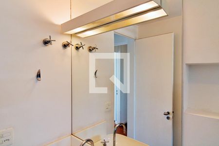 Apartamento à venda com 366m², 3 quartos e 4 vagas Apartamento à venda com 366m², 3 quartos e 4 vagasBanheiro