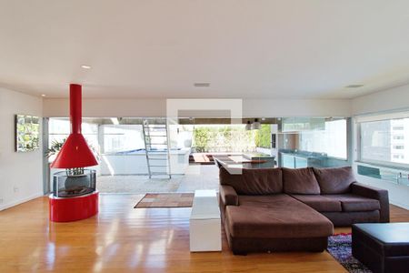 Apartamento à venda com 366m², 3 quartos e 4 vagas Apartamento à venda com 366m², 3 quartos e 4 vagasCobertura