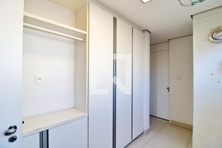 Apartamento à venda com 366m², 3 quartos e 4 vagas Apartamento à venda com 366m², 3 quartos e 4 vagasÁrea de Serviço