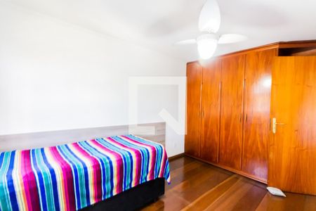 Casa à venda com 320m², 3 quartos e 5 vagas Casa à venda com 320m², 3 quartos e 5 vagasQuarto 3