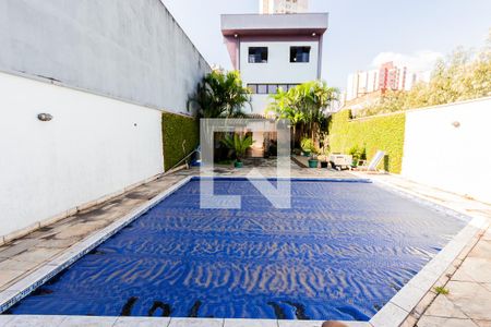 Casa à venda com 320m², 3 quartos e 5 vagas Casa à venda com 320m², 3 quartos e 5 vagasPiscina